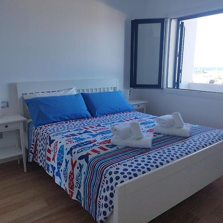Sky And Sea Apartment Calasetta Exterior photo