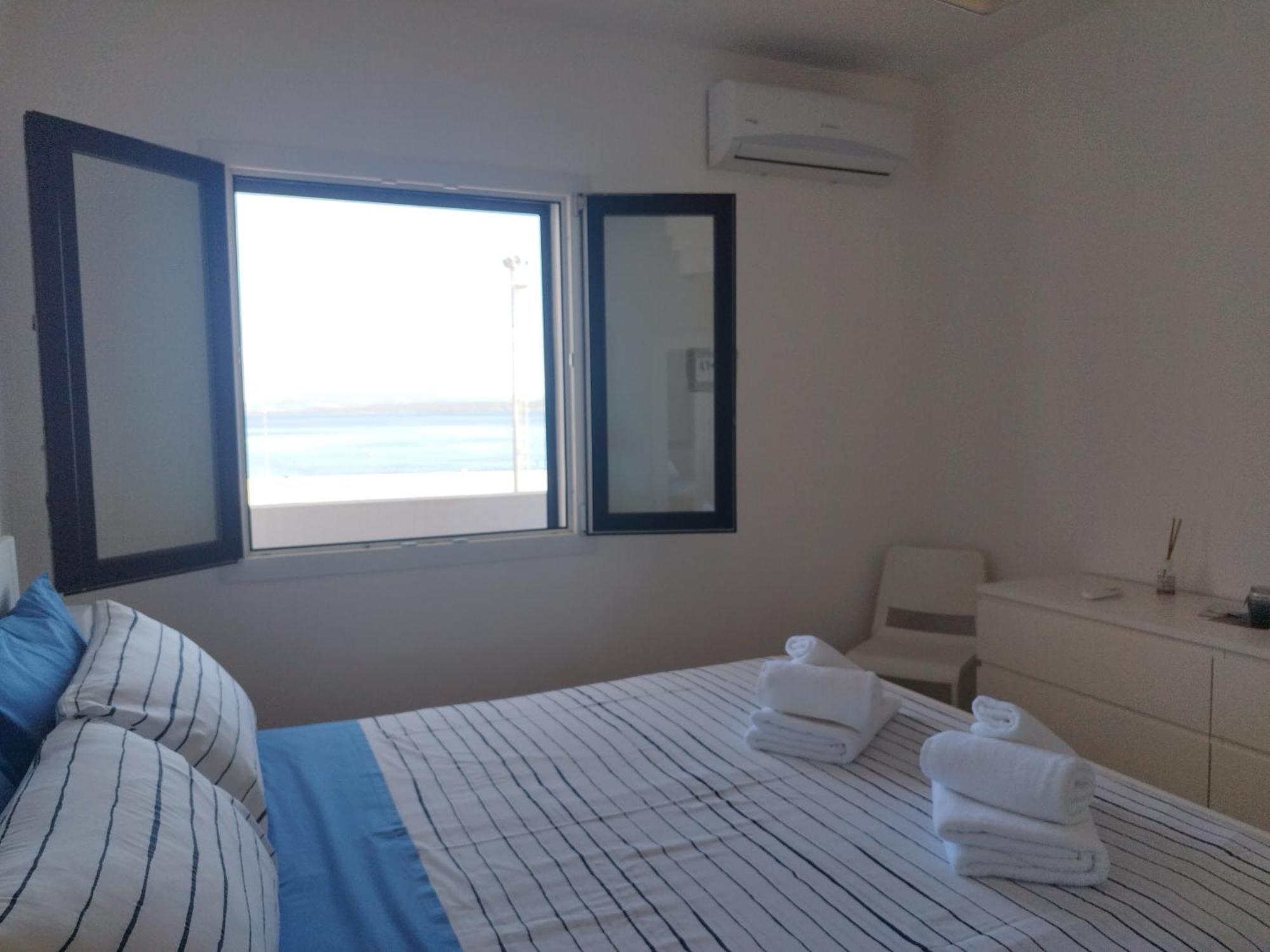 Sky And Sea Apartment Calasetta Exterior photo